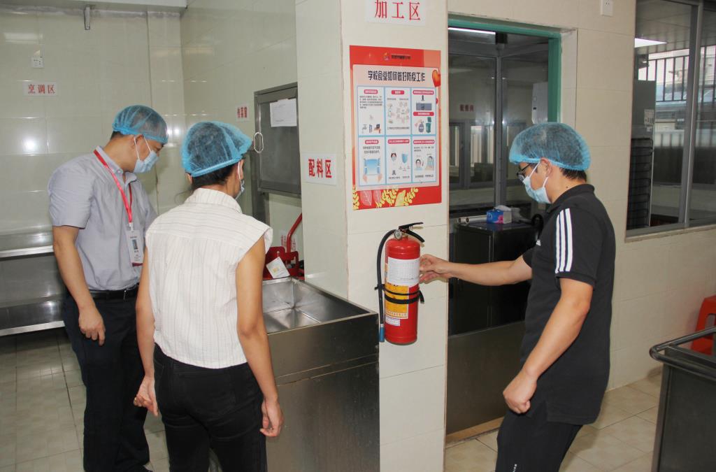 罗湖区第三责任督学莅临南湖小学督导