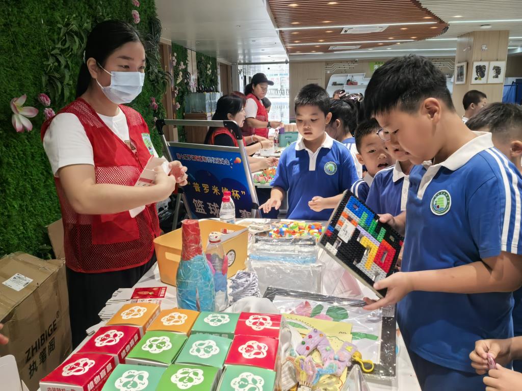 深圳市洪湖小学“荷香礼市”活动圆满举行