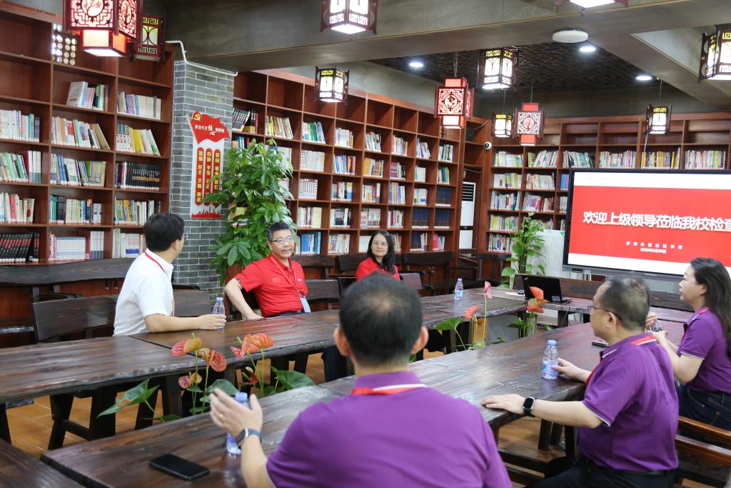 市局领导视察2025年初中学业水平考试罗湖外语实验学校考点
