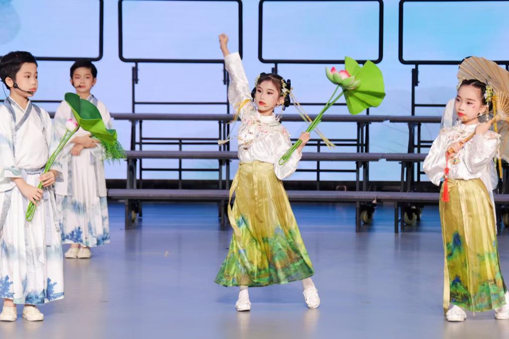 深圳市红桂小学学子勇夺粤港澳大湾区集体朗诵大赛金奖