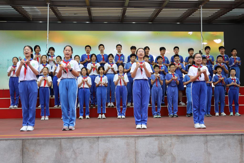 向西小学隆重举行“525心理健康活动月”启动仪式