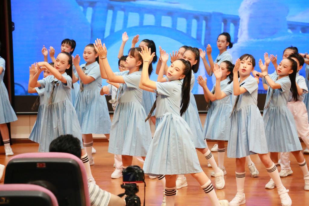 安芳小学开展校园艺术节暨六一儿童节庆祝活动