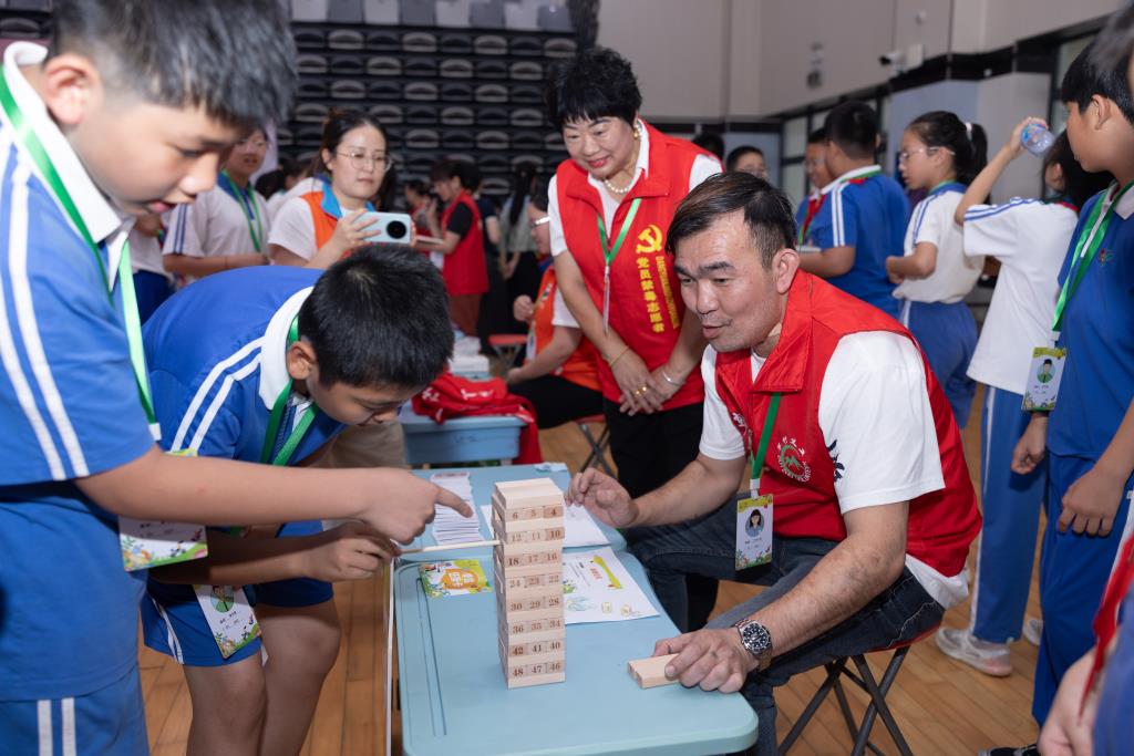 翠北实验小学开展禁毒游园，强化青少年防毒意识