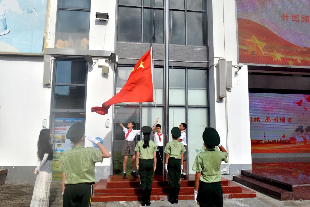 深圳市翠北实验小学第十八周升旗仪式