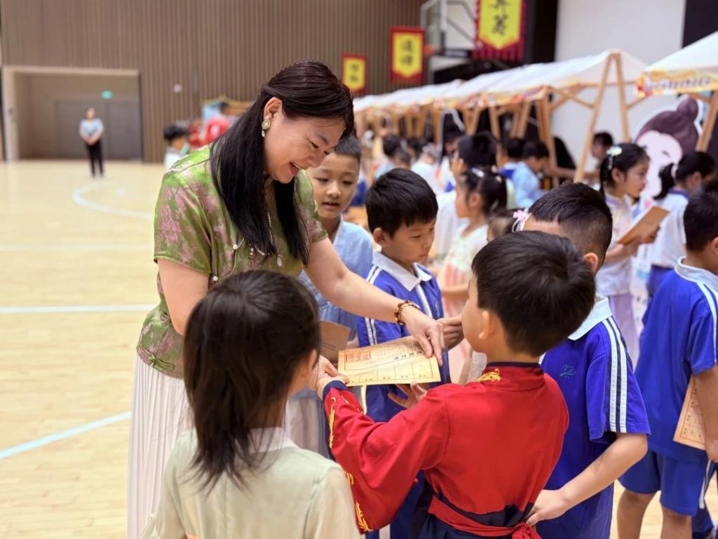 盛世唐风润童心：罗湖未来学校期末游园演绎文化传承新范式
