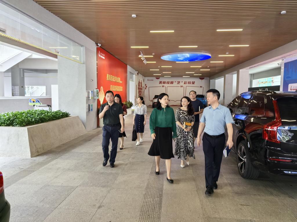 罗湖区领导实地调研桂园中学改扩建项目