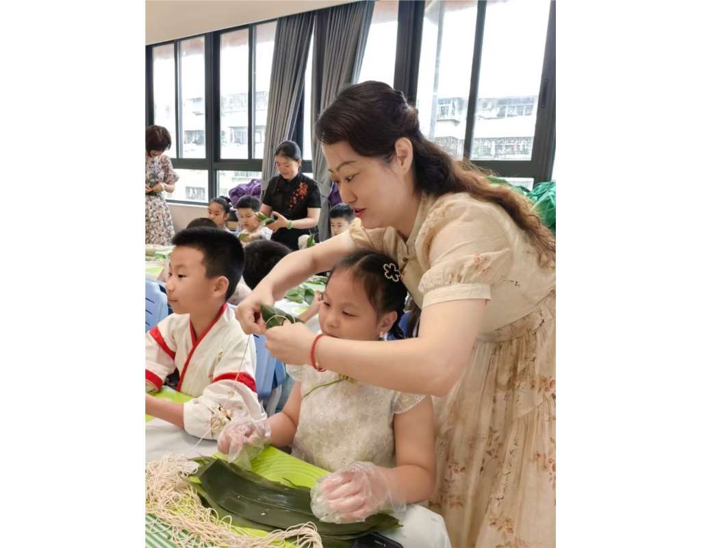 深圳市水库小学开展教师节庆祝活动