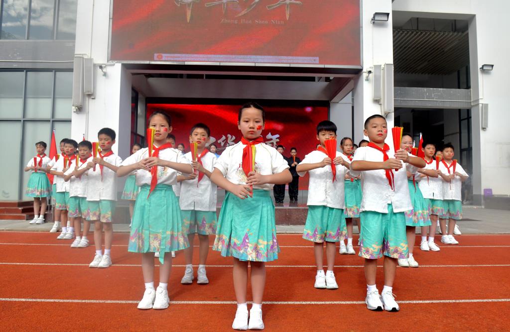 深圳市翠北实验小学第三周升旗仪式