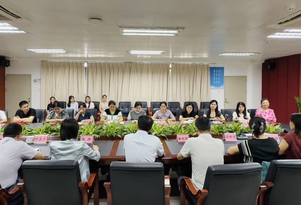 青蓝共济启新程，师徒同心育英才