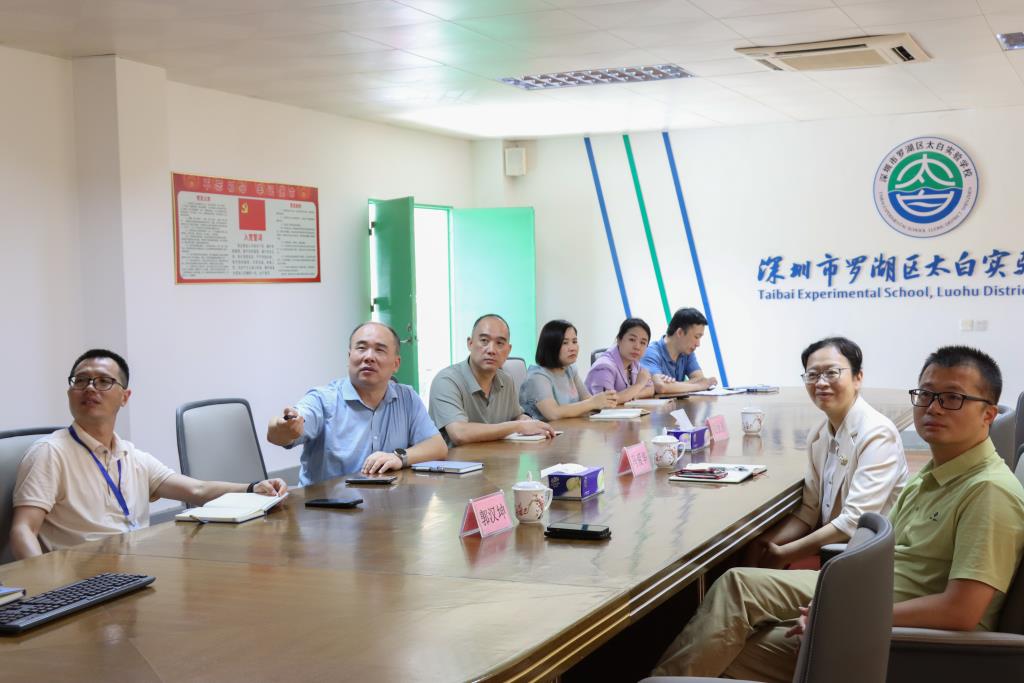 副局长马爱华莅临太白实验学校检查指导开学工作