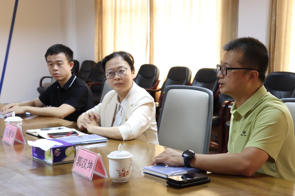 副局长马爱华莅临太白实验学校检查指导开学工作