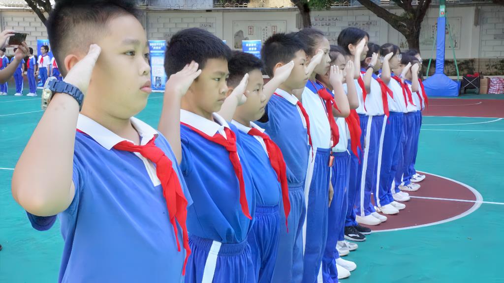 深港学子携手开展红色研学之旅，共同续写“春天的故事”