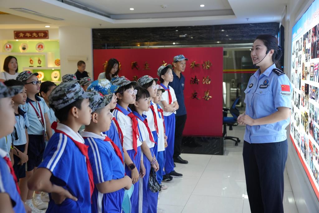 深港少年开展改革开放红色研学，携手续写“春天的故事”