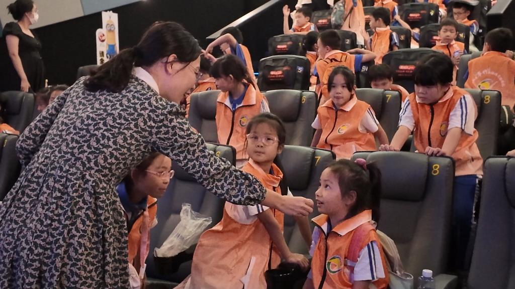 学生积极互动