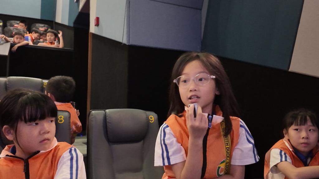 学生积极互动