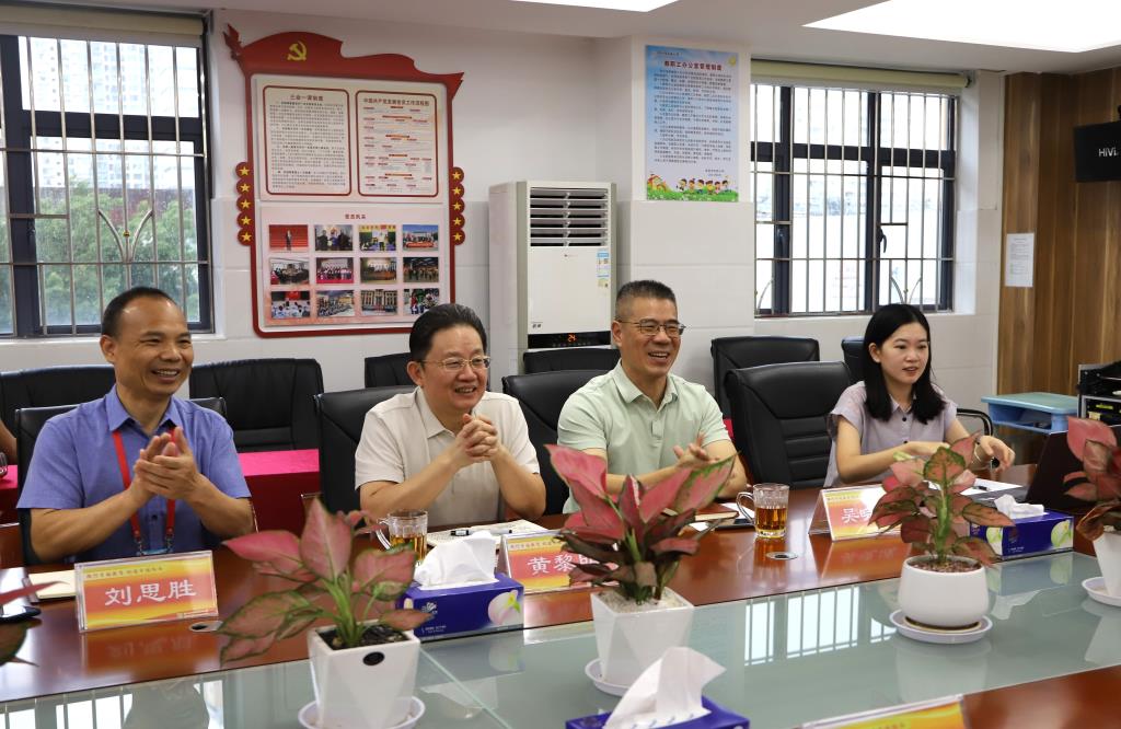 深圳市向西小学劳动科组获评罗湖区“优秀教研组”