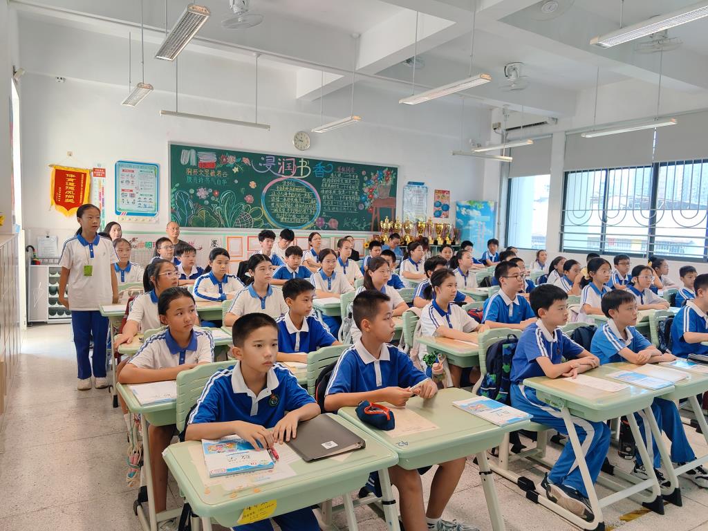 深圳市红桂小学与桂园中学携手共探小初衔接新路径