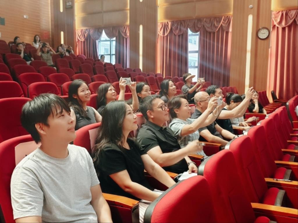深圳市水库小学举办2025年“大艺术节”班级合唱比赛