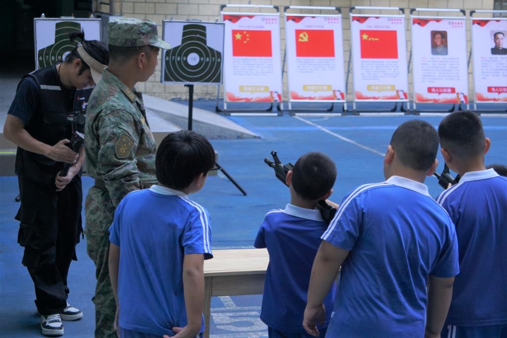 “爱我国防，筑梦新征程” 国防教育进校园活动