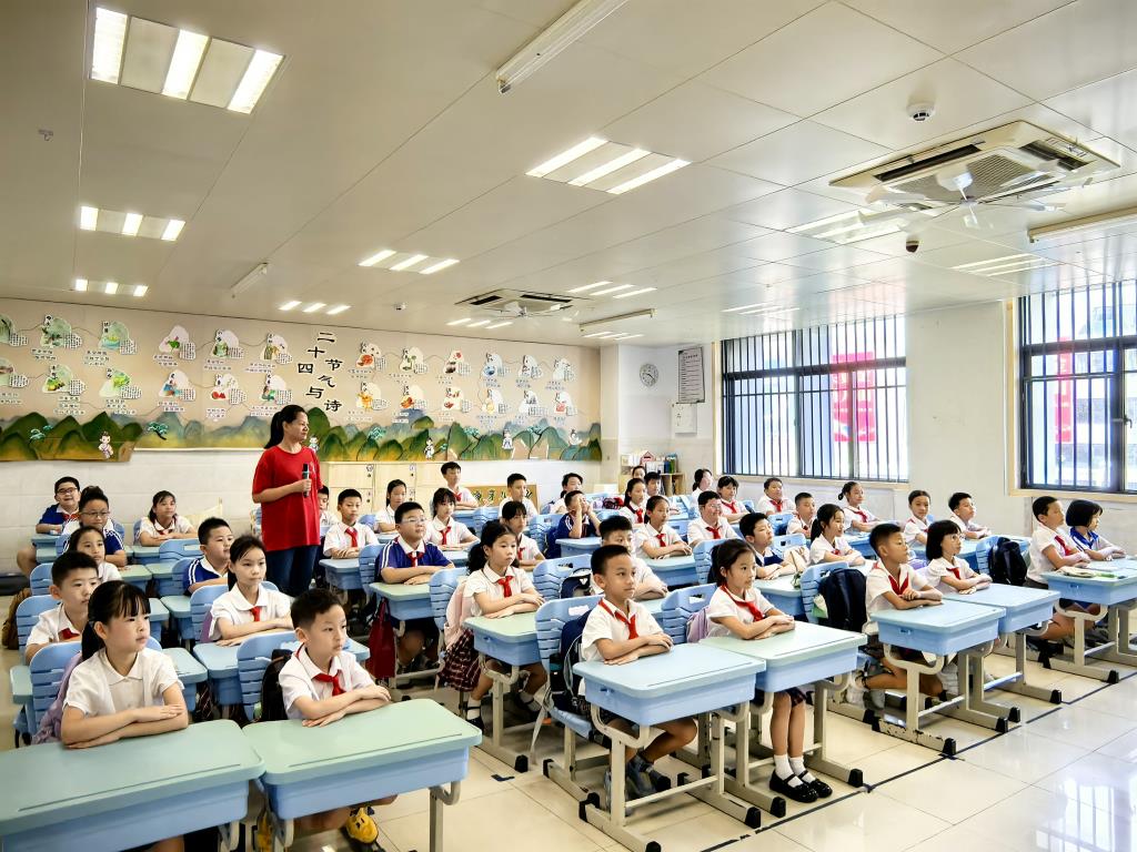 翠北实验小学“开学第一课”以沉浸式班会开启红色传承
