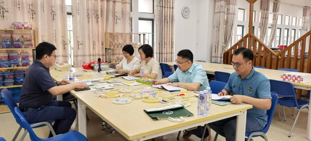 教研赋能启新程，双科摘誉证初心