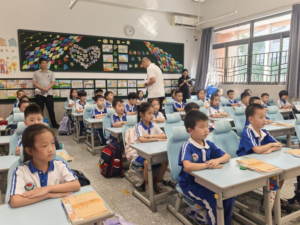 深圳市水库小学开展“六自”德育常规评比活动