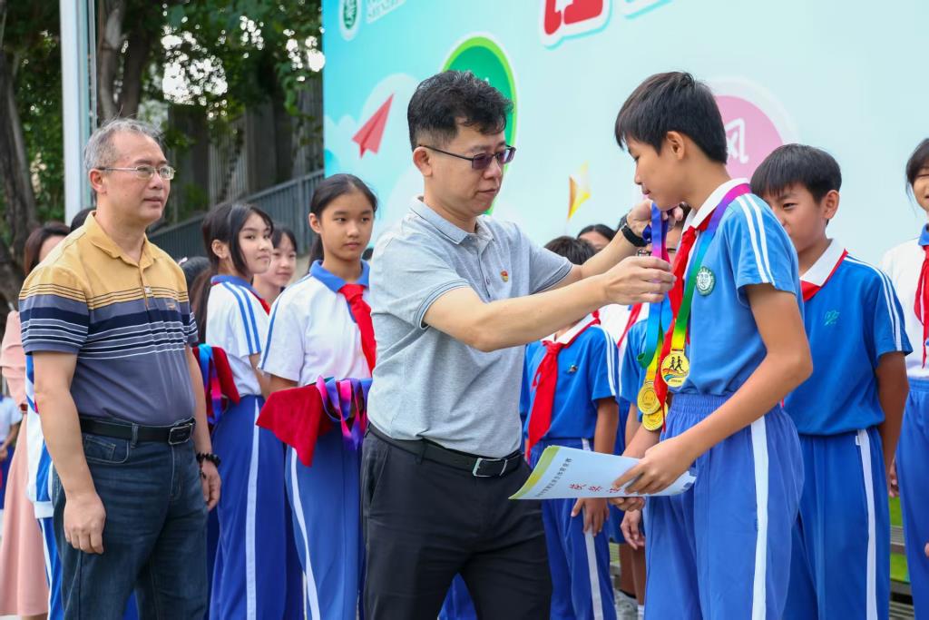 逐梦赛场载誉归，翠茵少年展风华——深圳市翠茵学校为区运会获奖