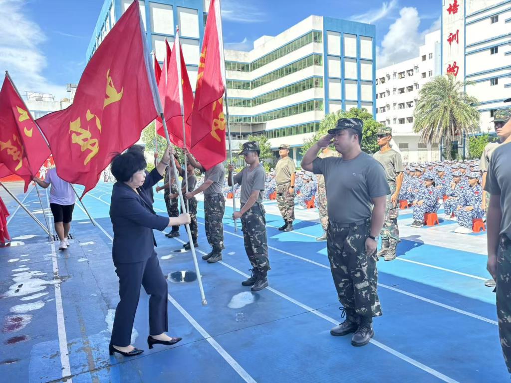 校长授旗