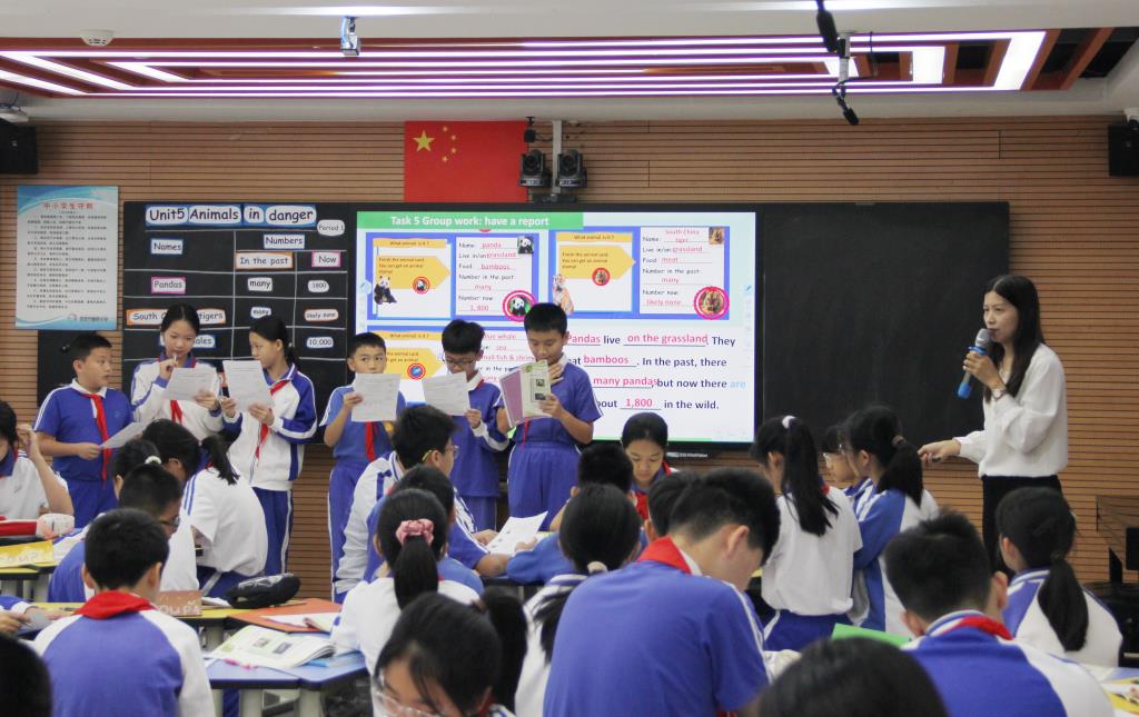 罗湖区教科院“百人听千课”行动走进南湖小学