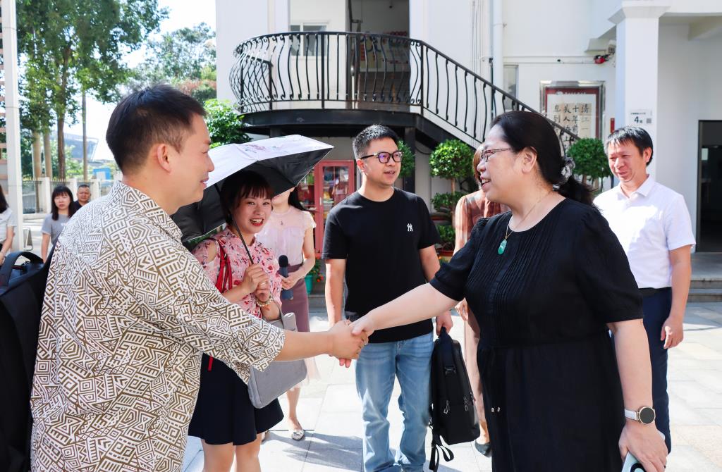 翠园文锦中学迎接四川省成都市温江区骨干班主任开展研讨交流活动