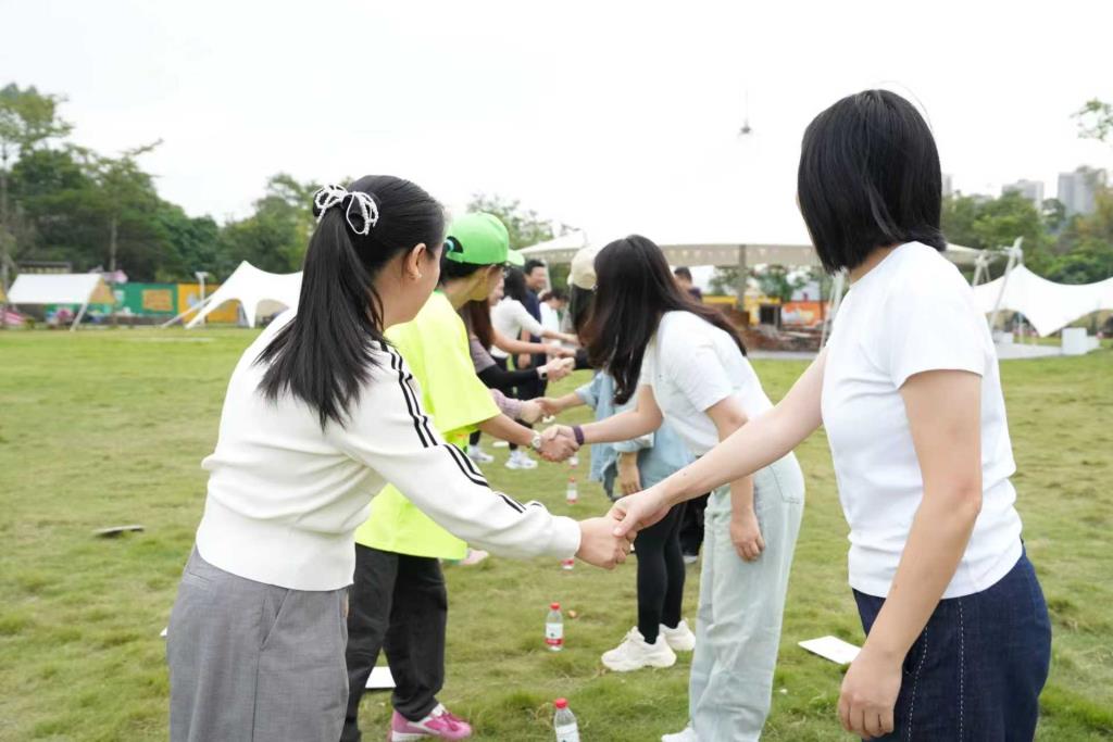红岭小学·聚心课程｜凝聚家校心，协作共成长