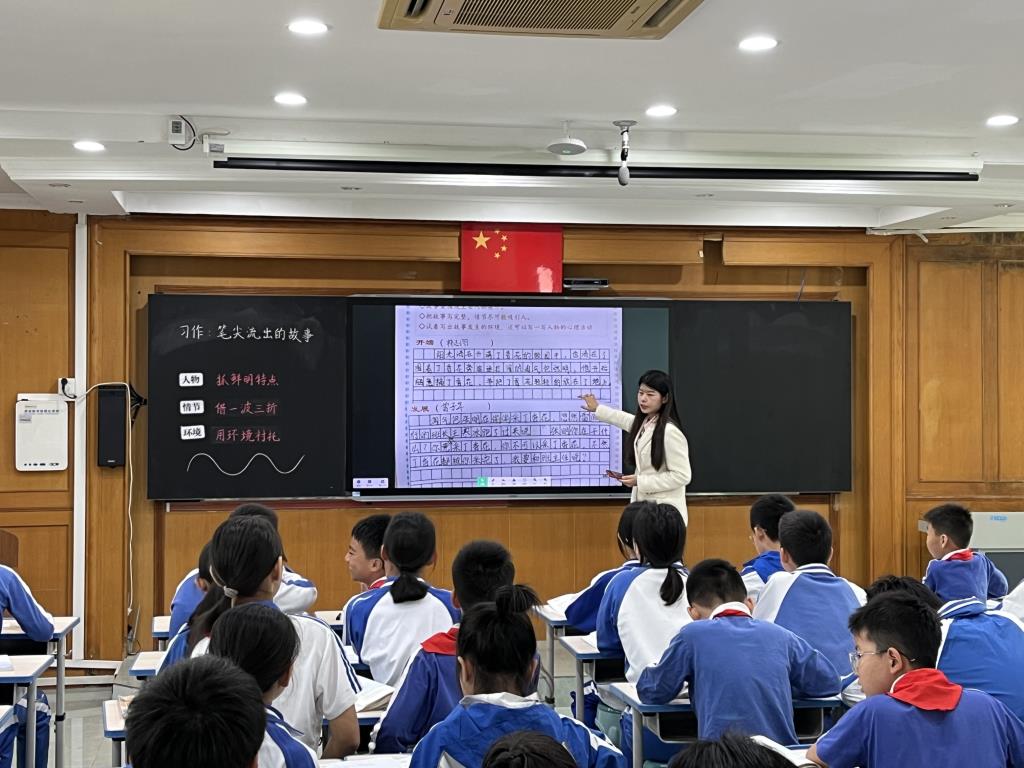 罗湖区“百人听千课”教研活动走进洪湖小学