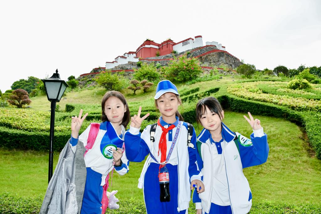 红岭小学·开心课程｜走出校门探世界，深度体验爱中华