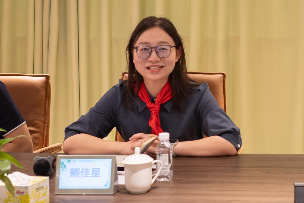 武汉团市委莅临翠竹外国语实验学校调研少先队工作