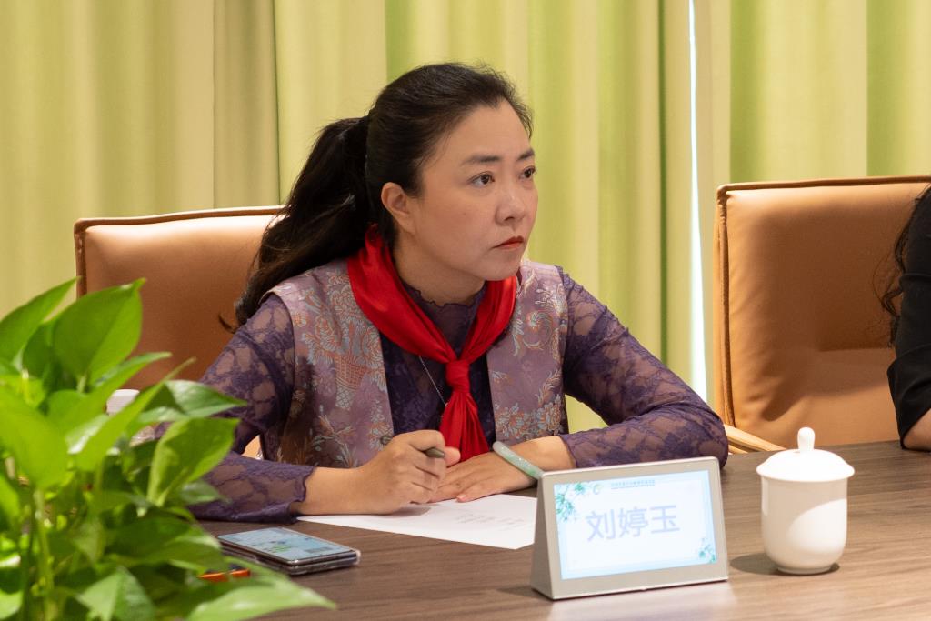 武汉团市委莅临翠竹外国语实验学校调研少先队工作