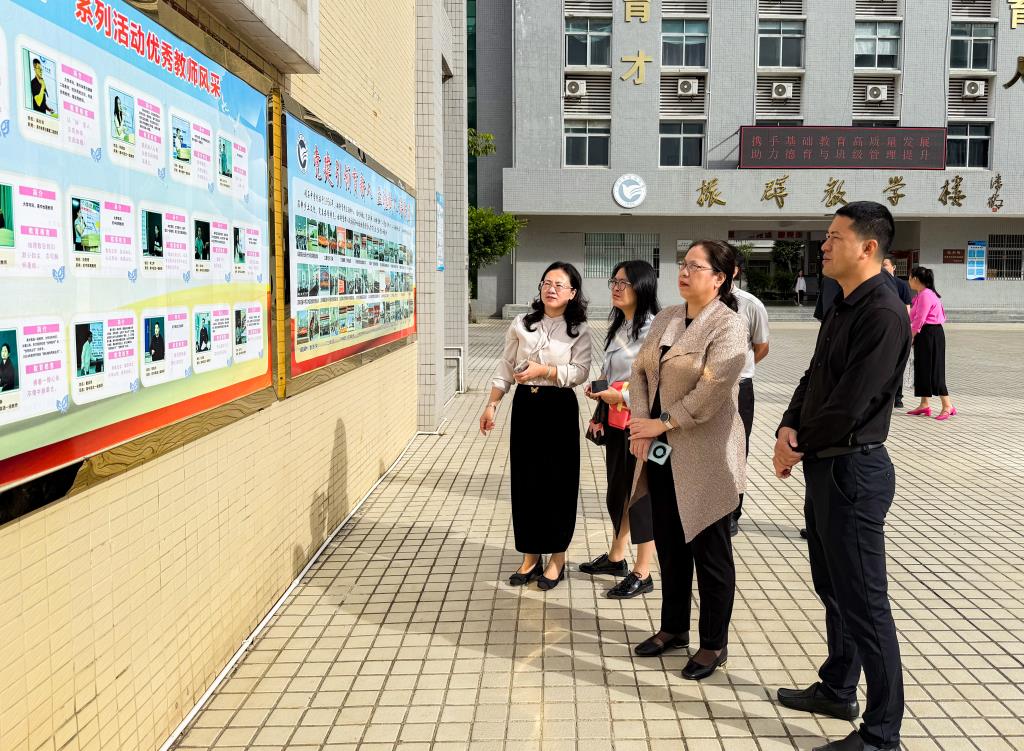 深圳市翠园文锦中学赴陆丰市碣石中学开展教育帮扶交流活动
