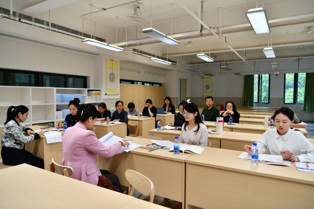 罗湖区教科院“百人听千课”走进深圳市松泉实验学校