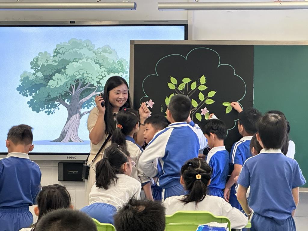 罗湖区“百人听千课”行动走进深圳市笋岗小学
