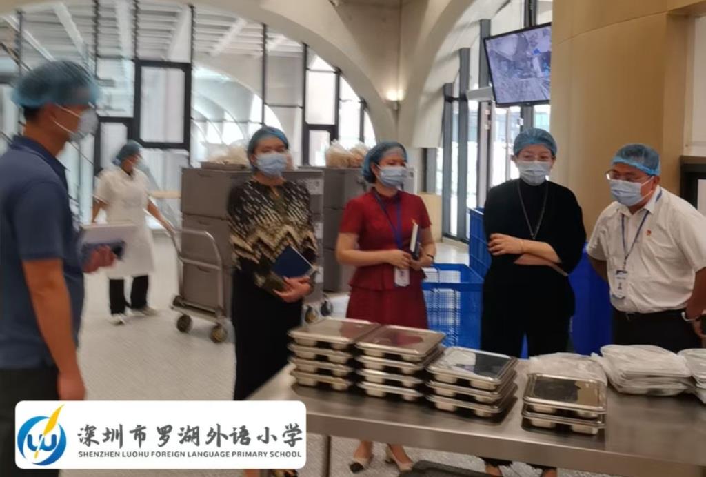 罗湖区教育局纪工委书记马莉到罗湖外语小学调研校园餐安全工作4
