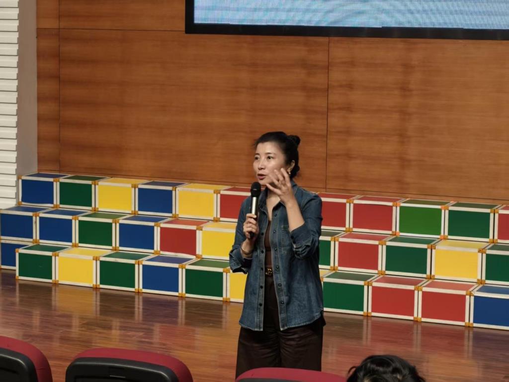 罗湖区小学语文“中华诗教”教培巡讲活动在水库小学举行