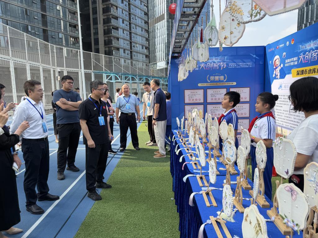 深圳市水库小学参加罗湖区中小学第八届大创客节活动