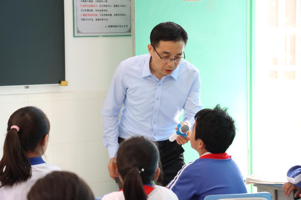 特级教师操德胜到太白实验学校开展教学研讨