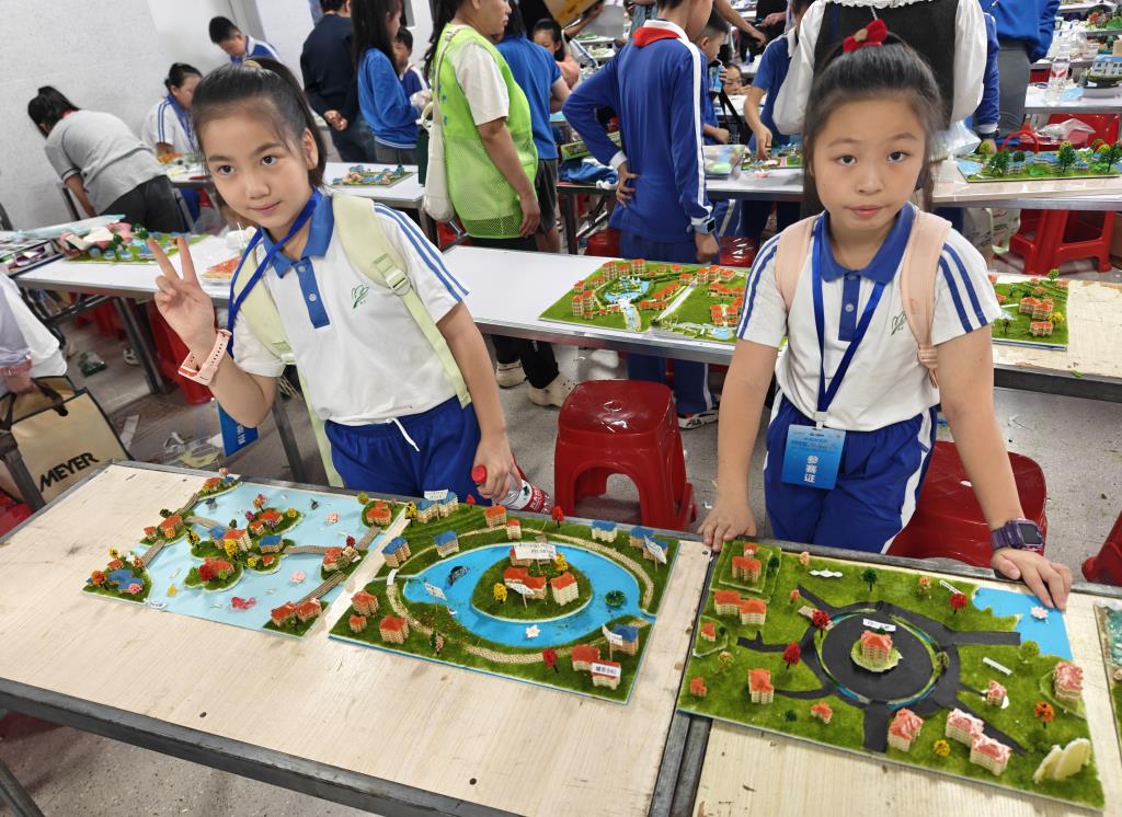 南湖学子在罗湖区第八届大创客节大放异彩