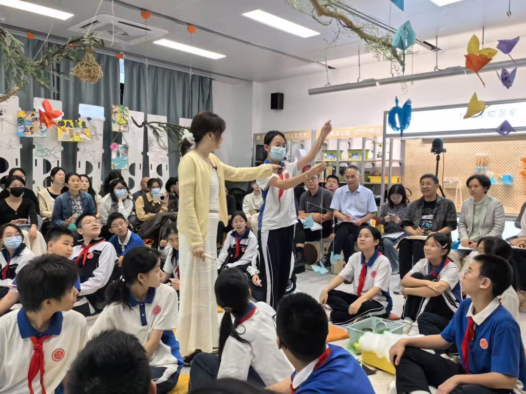 水墨流韵&12539;羽舞翩跹，AI 赋能美术新质课堂