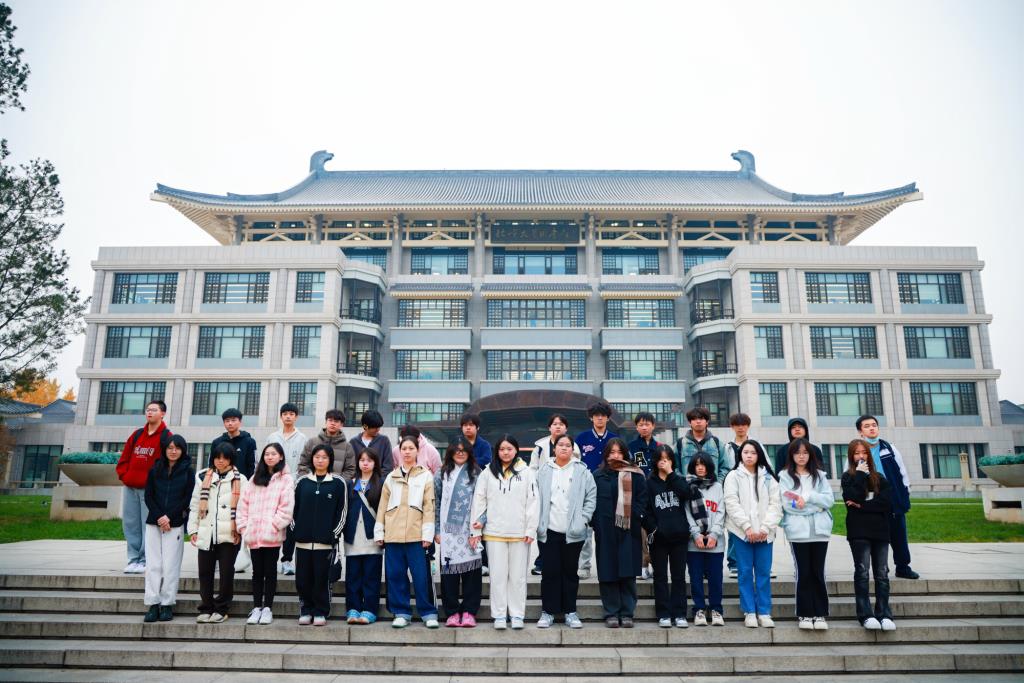 华美外国语学校北京研学营