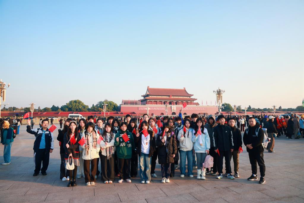 华美外国语学校北京研学营