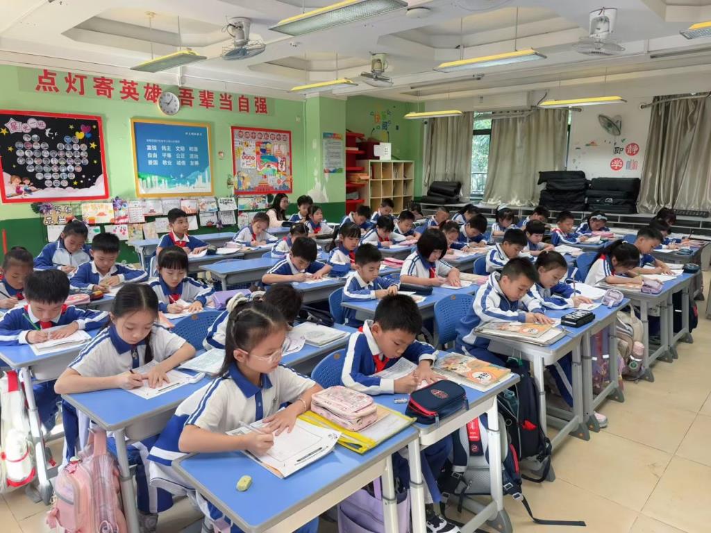 翠茵学校举办全校硬笔书法比赛 扎实推进规范书写教育