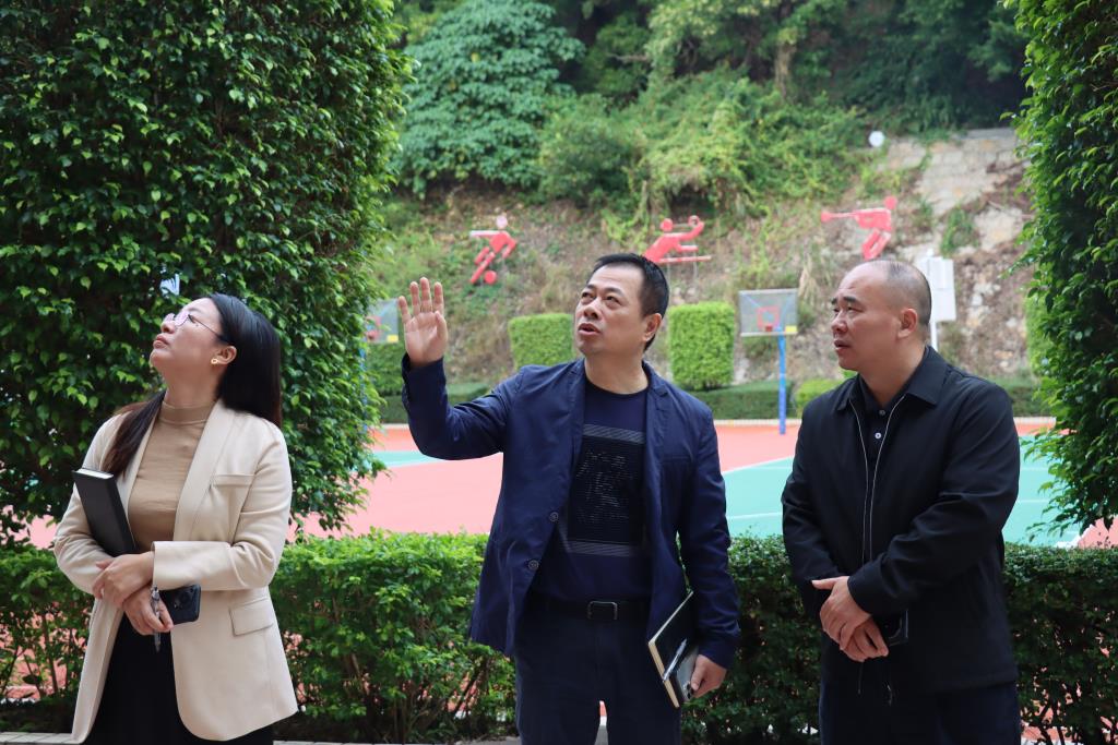 区教育局领导莅临太白实验学校指导工作
