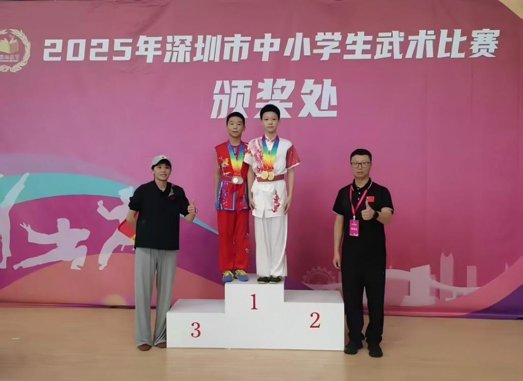喜报！包揽双冠，闪耀全场！桂园中学武术队斩获市锦标赛团体季军