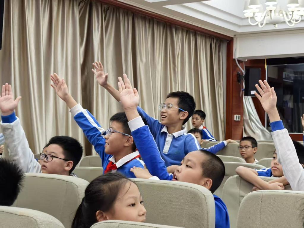 数智赋能传雅韵，诗礼相承育新苗——翠茵学校2025年国学大会